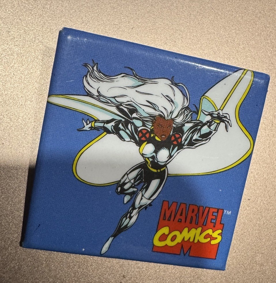 1996 MARVEL COMICS PIN BUTTON SQUARE 1.5 INCH STORM #1155