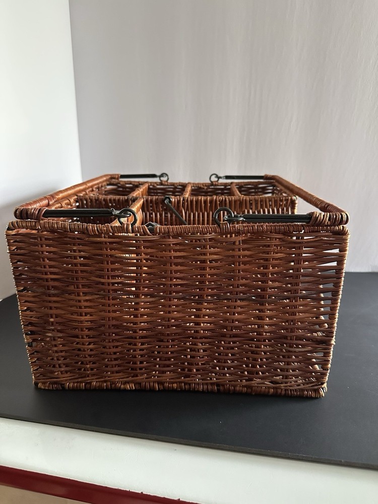 Wicker Basket Caddy / Organizer For Picnic Or Tabletop. READ DESCRIPTION ⬇️