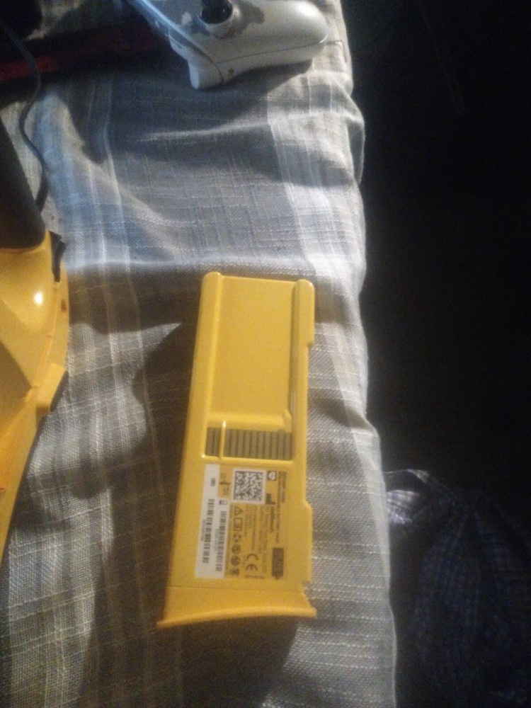 defibtech aes lifeline  yellow