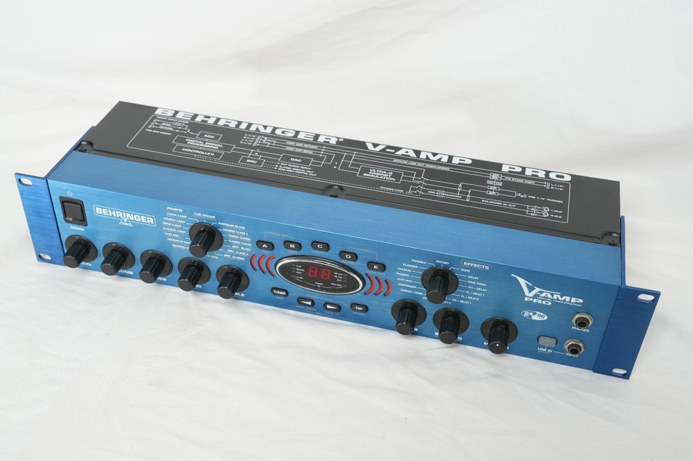 BEHRINGER V-AMP PRO Guitar Amp Simulator/Multi-Effects , Excellent Condition