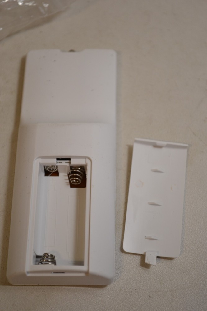 GENUINE FEIT Electric Remote Control-White W/BATTERIES & Mount