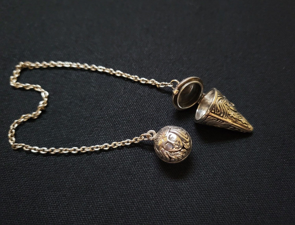 Robert Stone Sterling Silver Goddess Pendulum