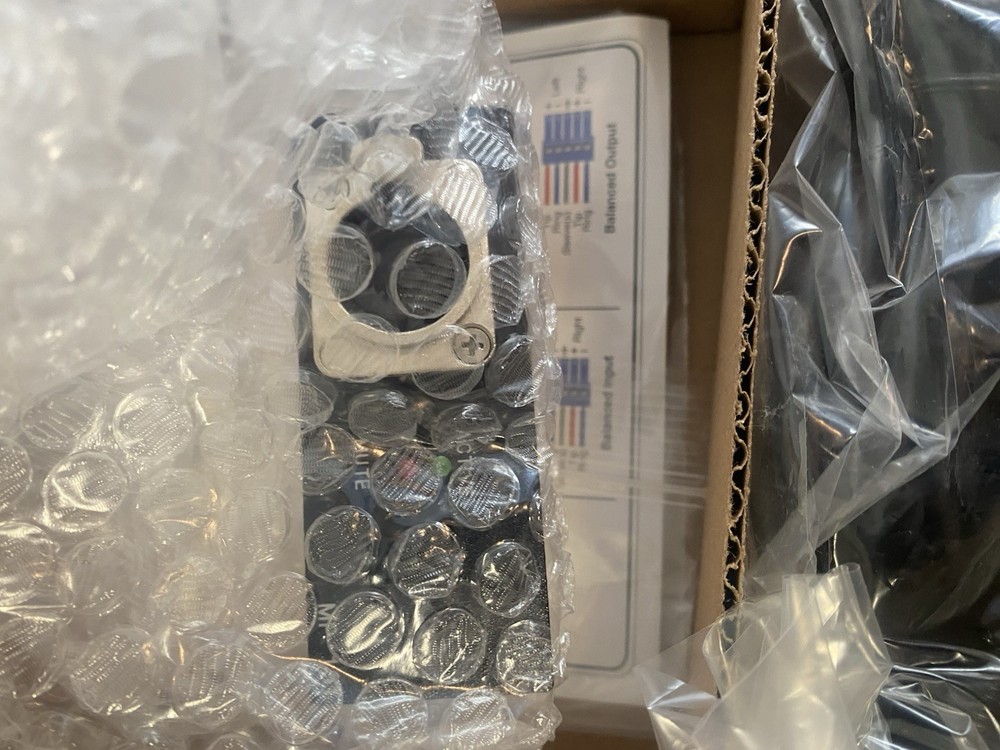 Extron MP101 60-718-10 Microphone Preamplifier +48V Phantom Gain Control