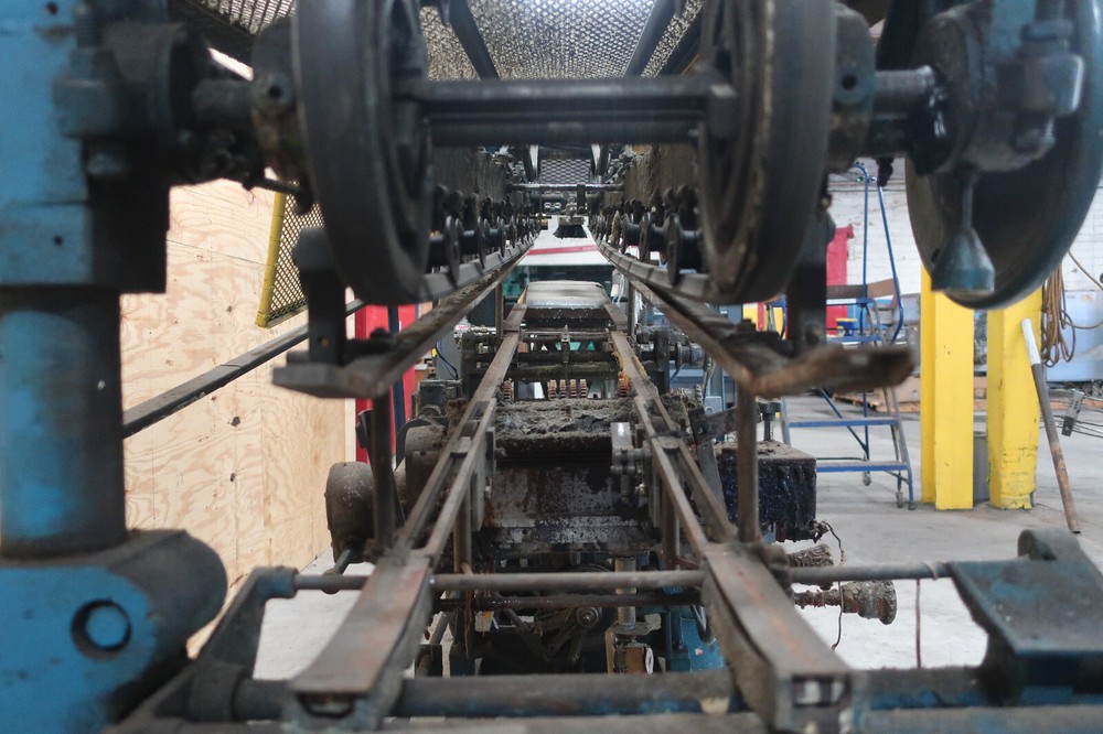 Newway Model EP Roll-Through Labeler Used