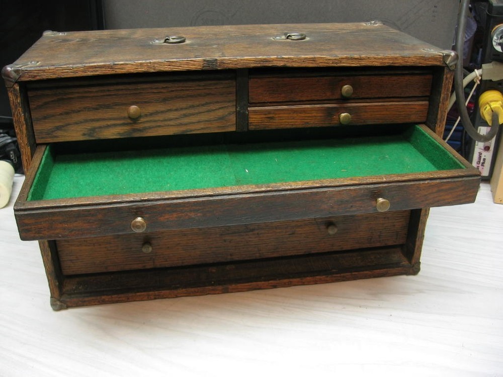 ANTIQUE MACHINIST CHEST