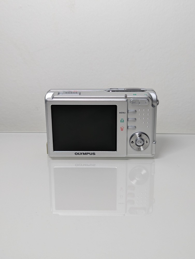 Olympus FE-160 6.0MP Digital Camera (Tested Working)