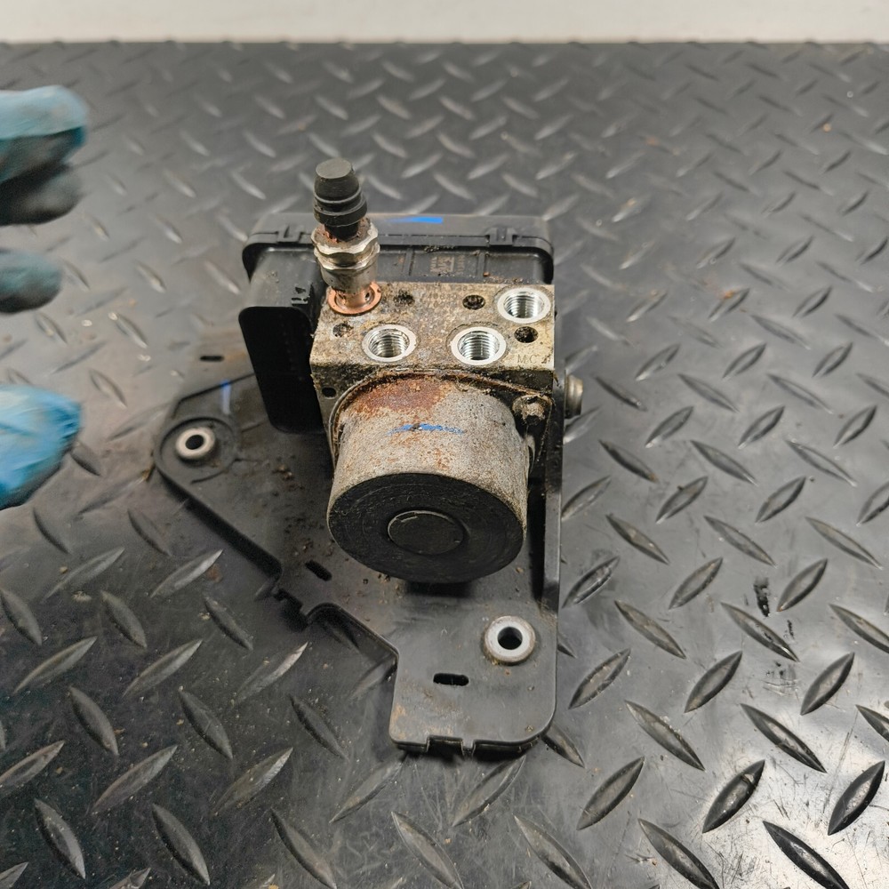 BMW C EVOLUTION ABS module pump 2015