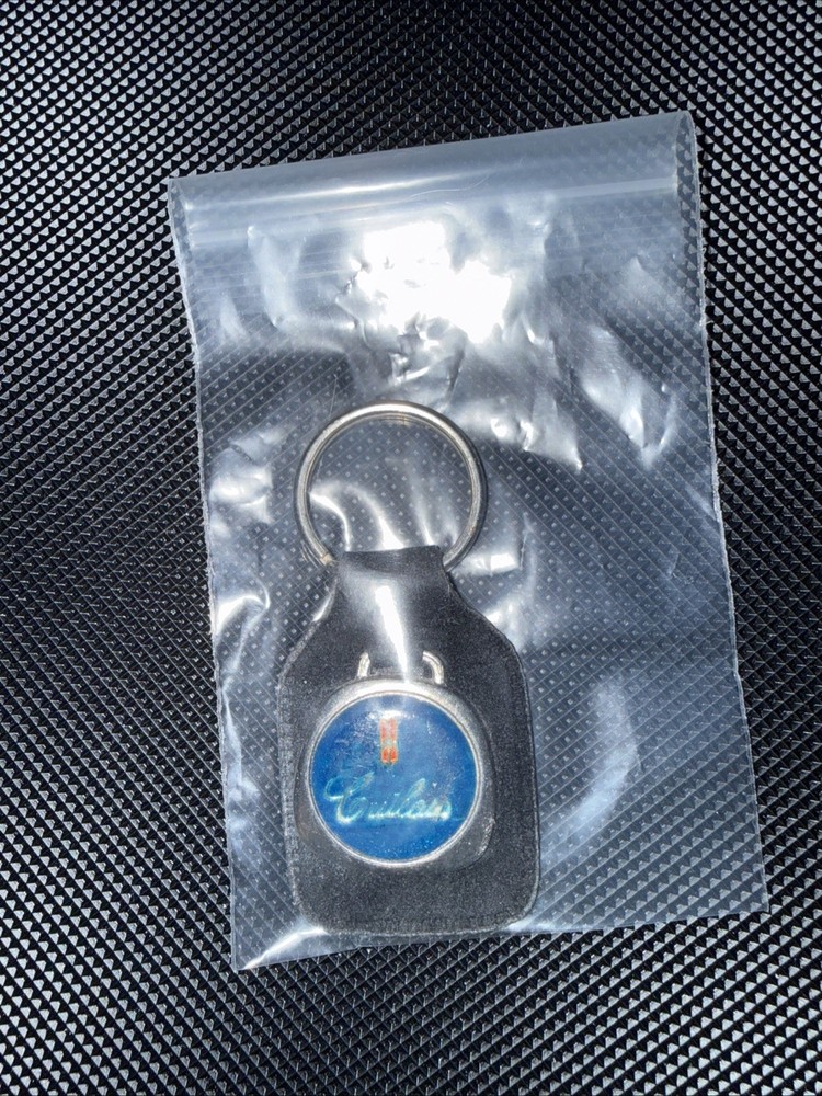 Vintage Cutlass Black Leather Keychain