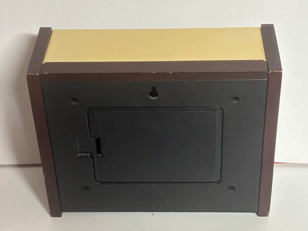 Linden Quartz World Time Clock