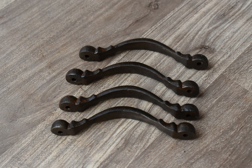 Handmade Victorian cast iron door cabinet screen handles pull rustic 4 Pic