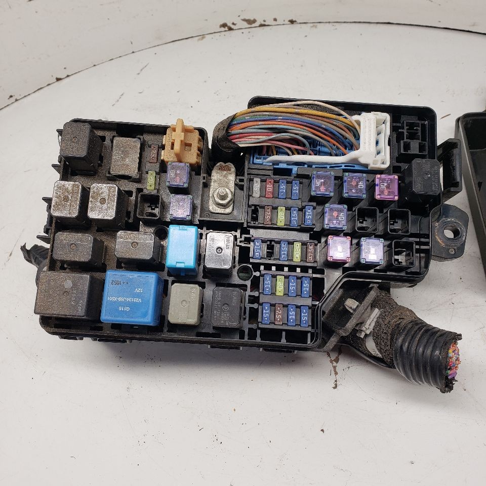 Used Fuse Box Engine fits: 2012 Mazda 3  Grade A