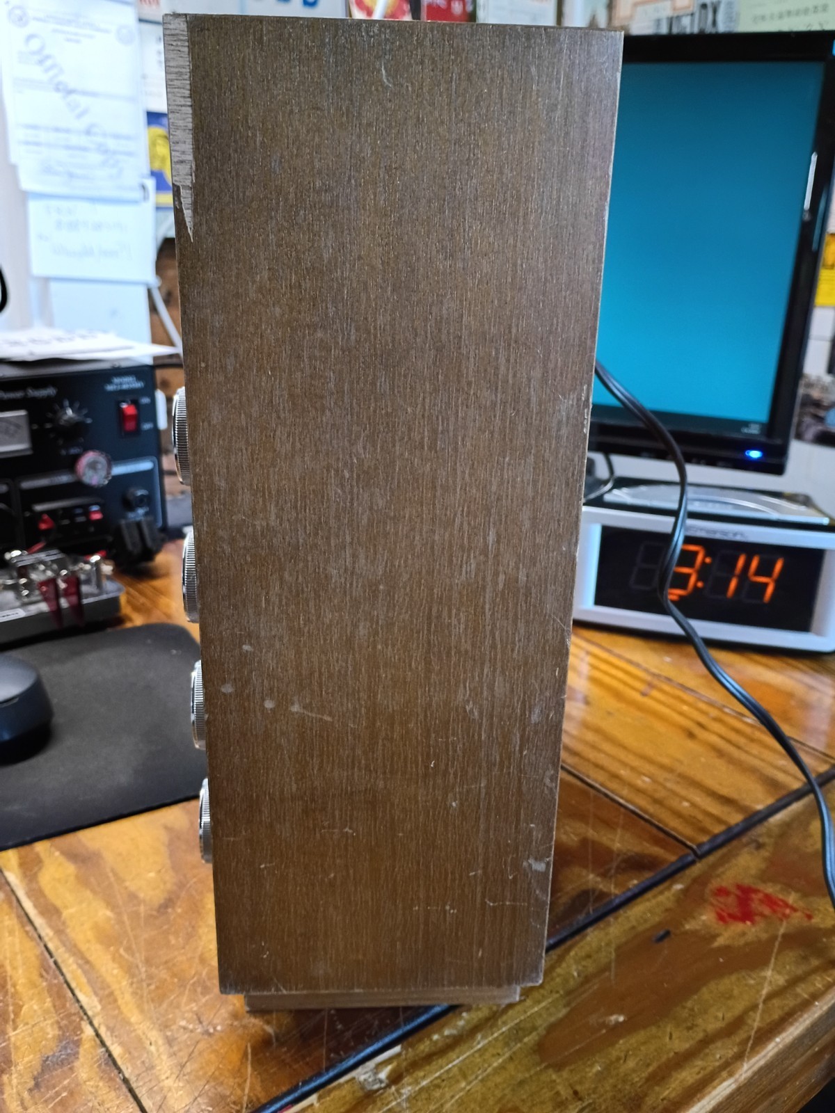 Rare 1966 Admiral Model Y471RA Transistor AM FM Radio - Works Watch Video