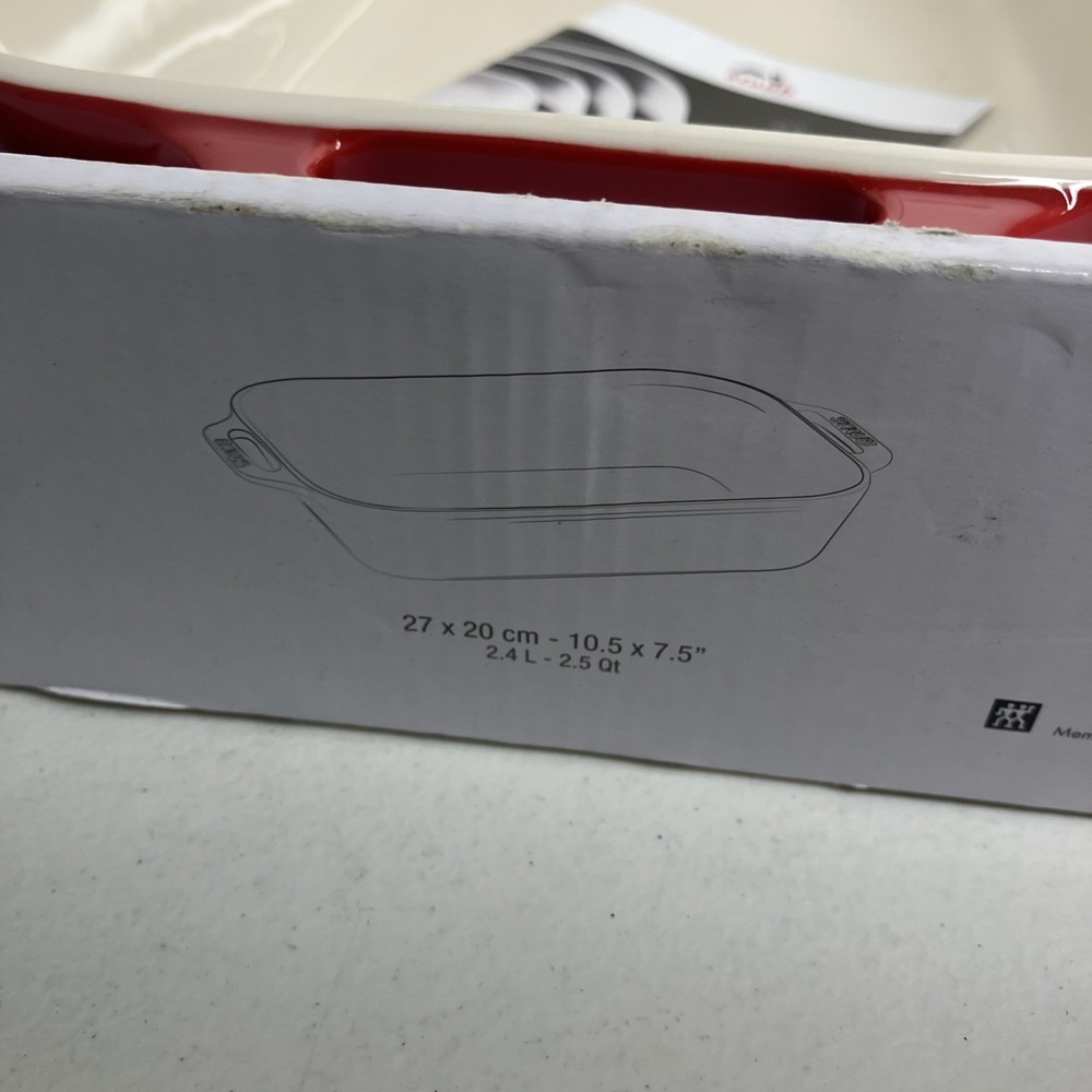 STAUB Cherry Red Ceramique Rectangular Gratin Baking Dish 10.5”x7.5” 2.5qt