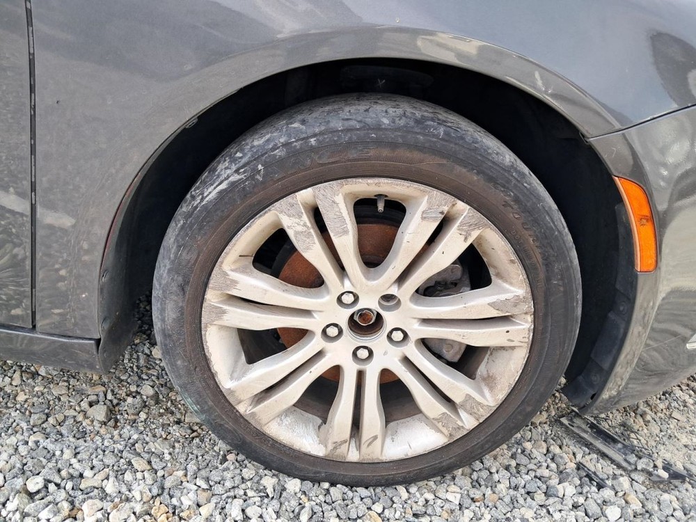 200 2015 Glove Box 4864827