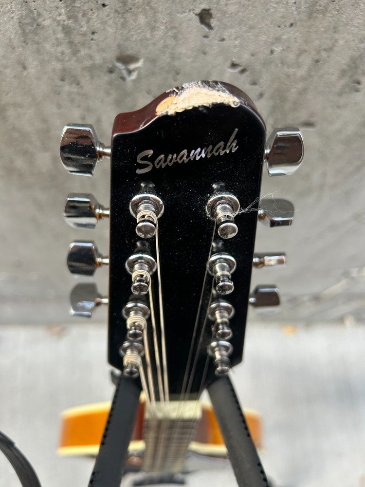 Savannah so-sa090-tsn Mandolin 8 string with Pickup (read)