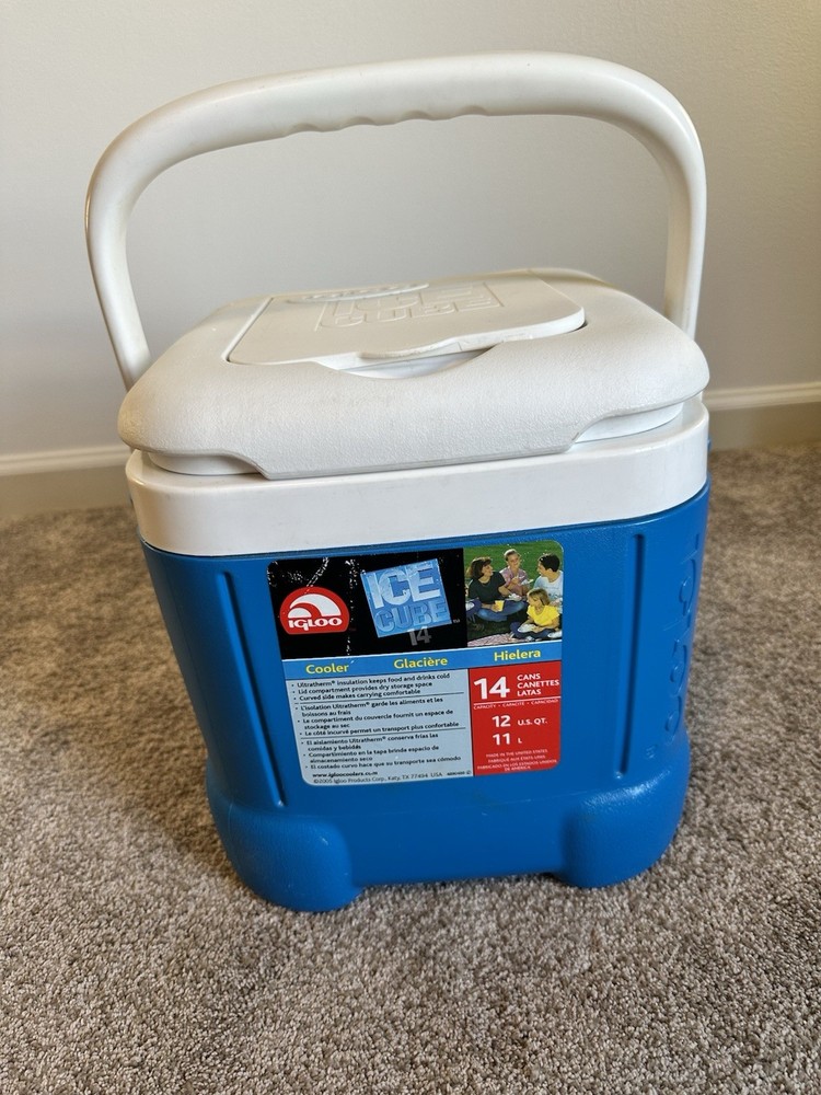 Igloo Ice Cube 12 Quart 14 Can Plastic Cooler With Top Tray Handle