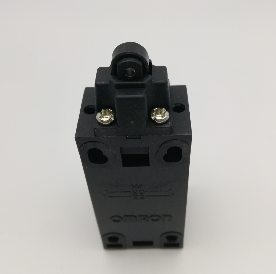 1PC D4N-4A32 Limit switch Travel switch