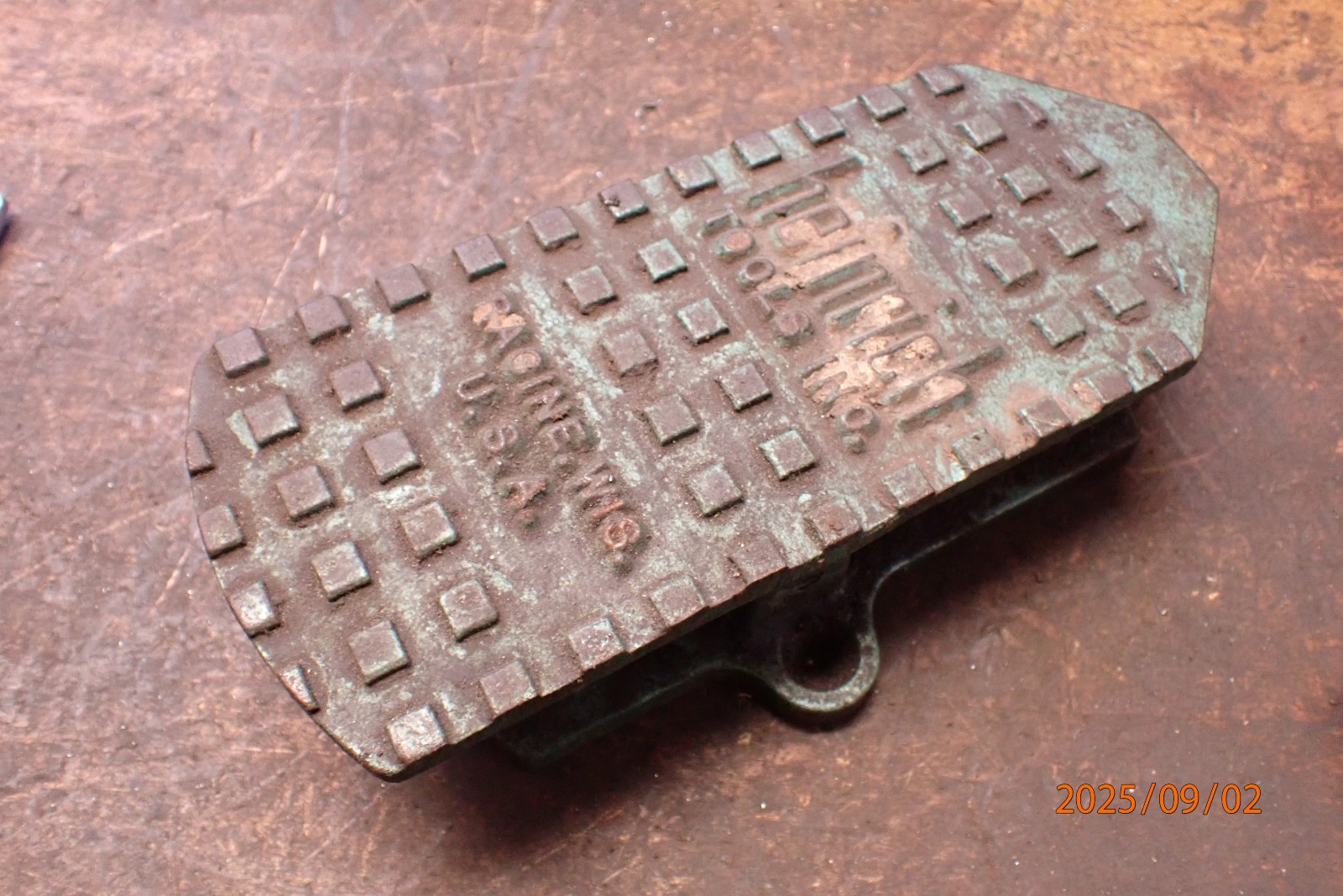 LOT A: OLDER HEINRICH PNEUMATIC AIR FOOT CONTROL PEDAL WORKS LEAKS