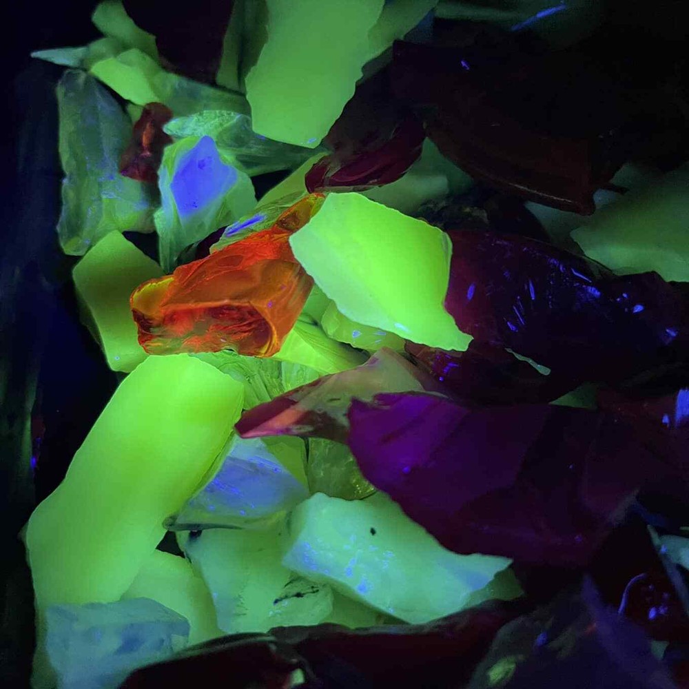 Ruby and Glowing Slag Glass Cullet Assortment approx 5 oz total