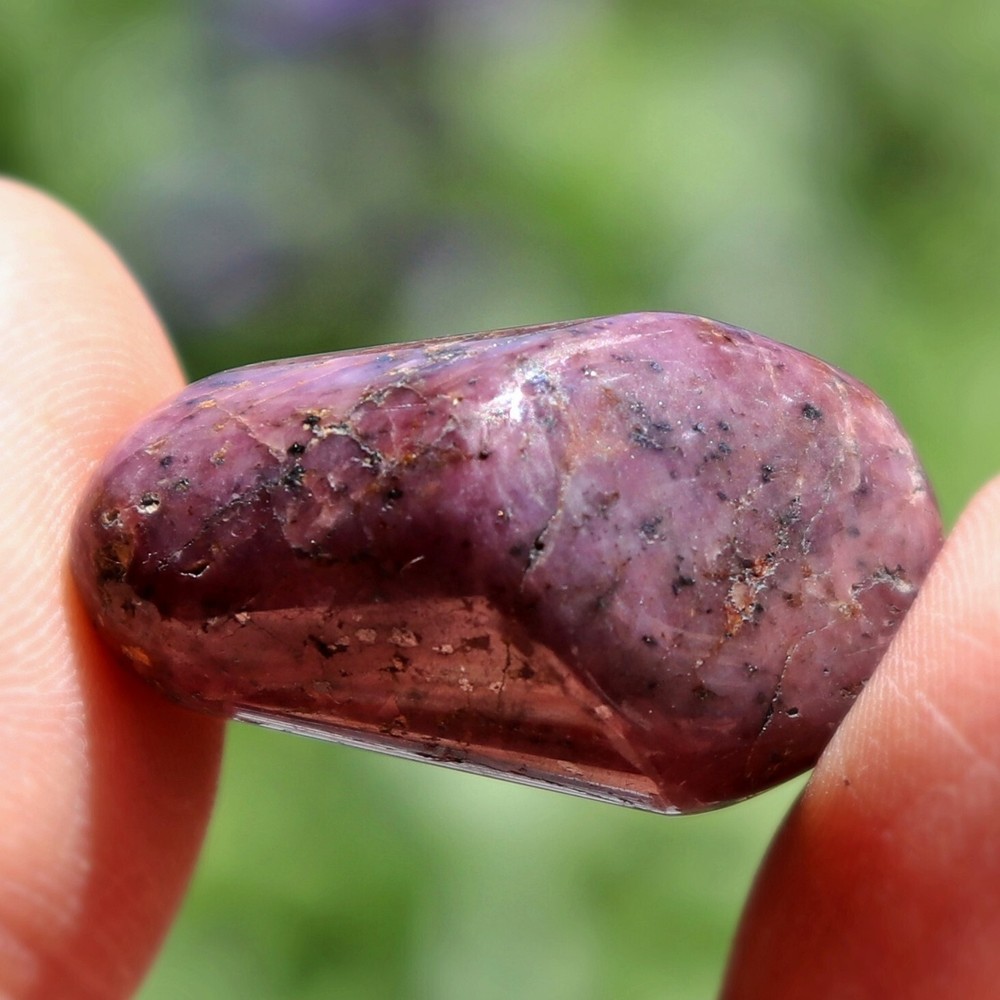 Tumbled Stone: Ruby, Red Corundum from India (RUB68)