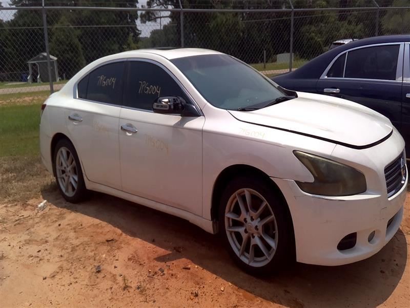 Console Front Floor With Navigation System Fits 10 MAXIMA 103958059