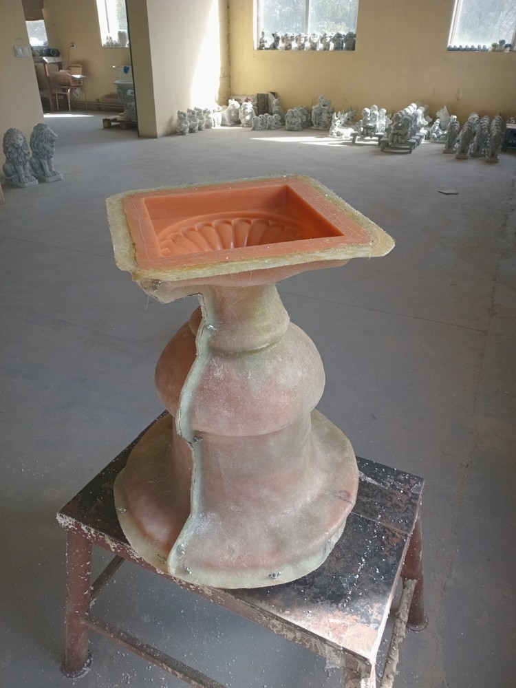 Polyurethane flexible mold with a plastic frame"Lily flower pot"