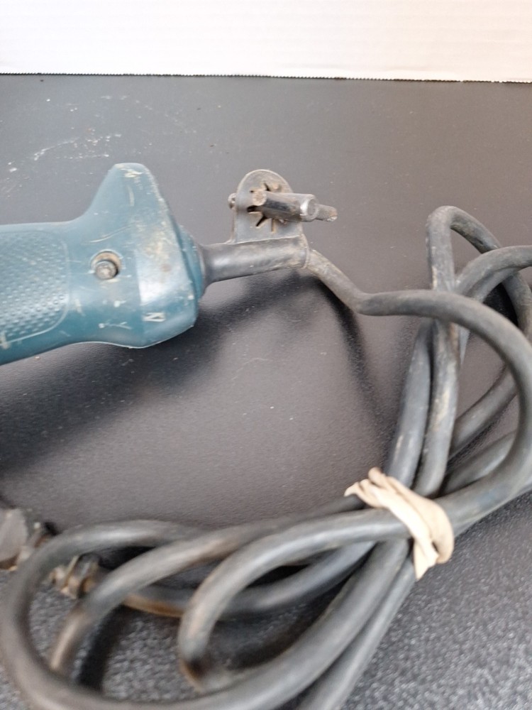 Black And Decker Dr600 13mm Corded Drill