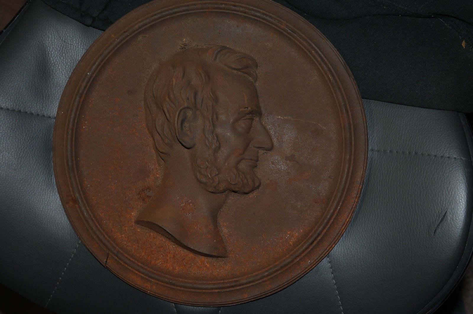 Vintage Cast Iron US President Abraham Lincoln Portrait Raised Relief Plaque ..