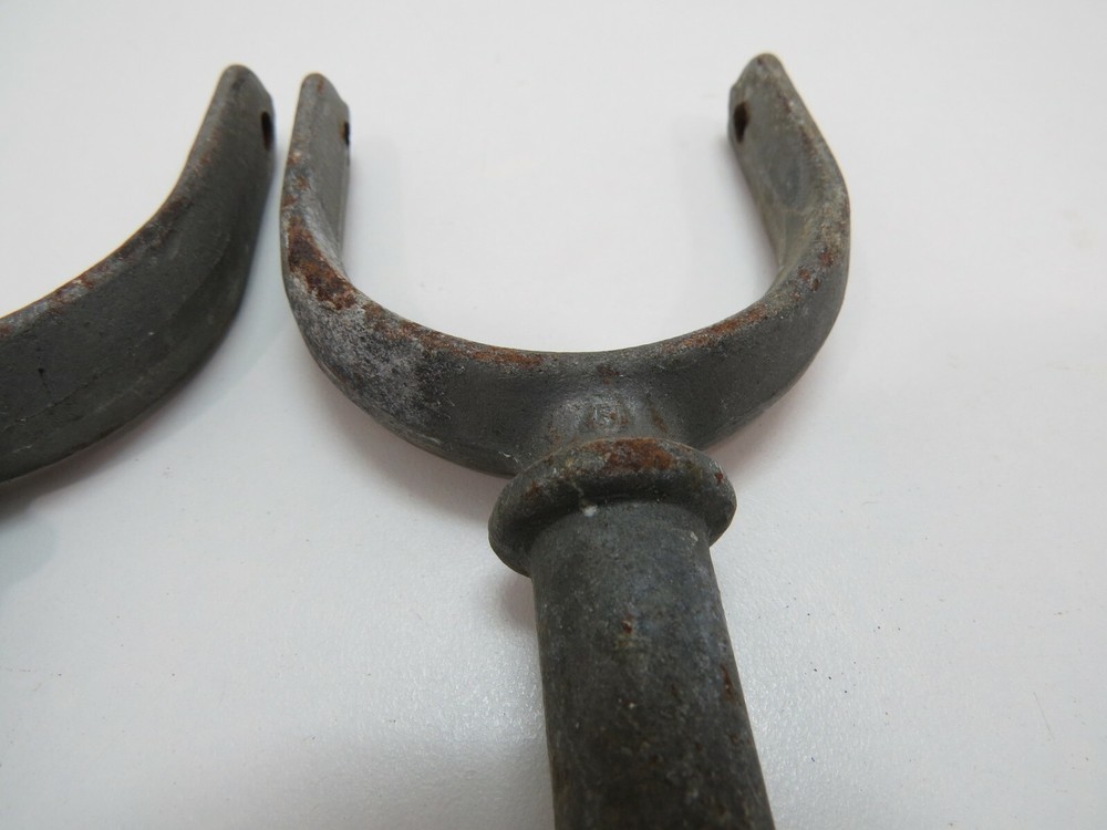 GALVANIZED PAIR 2+1/8 INCH OAR LOCKS ROW BOAT (C2.5A97B)