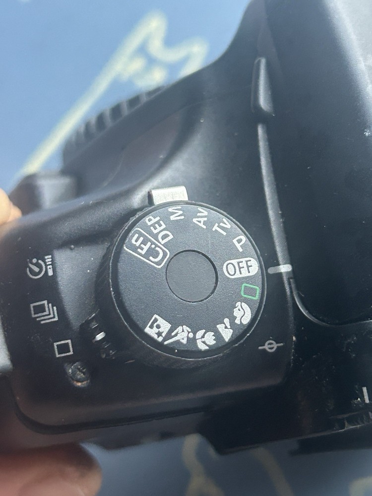 Canon Eos 30 Camera