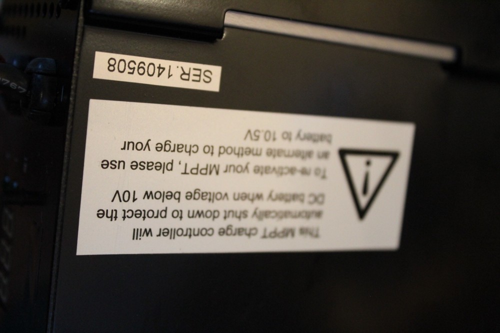 MPPT WIND TURBINE 12V BATTERY CHARGER CONTROLLER NEW OPEN BOX