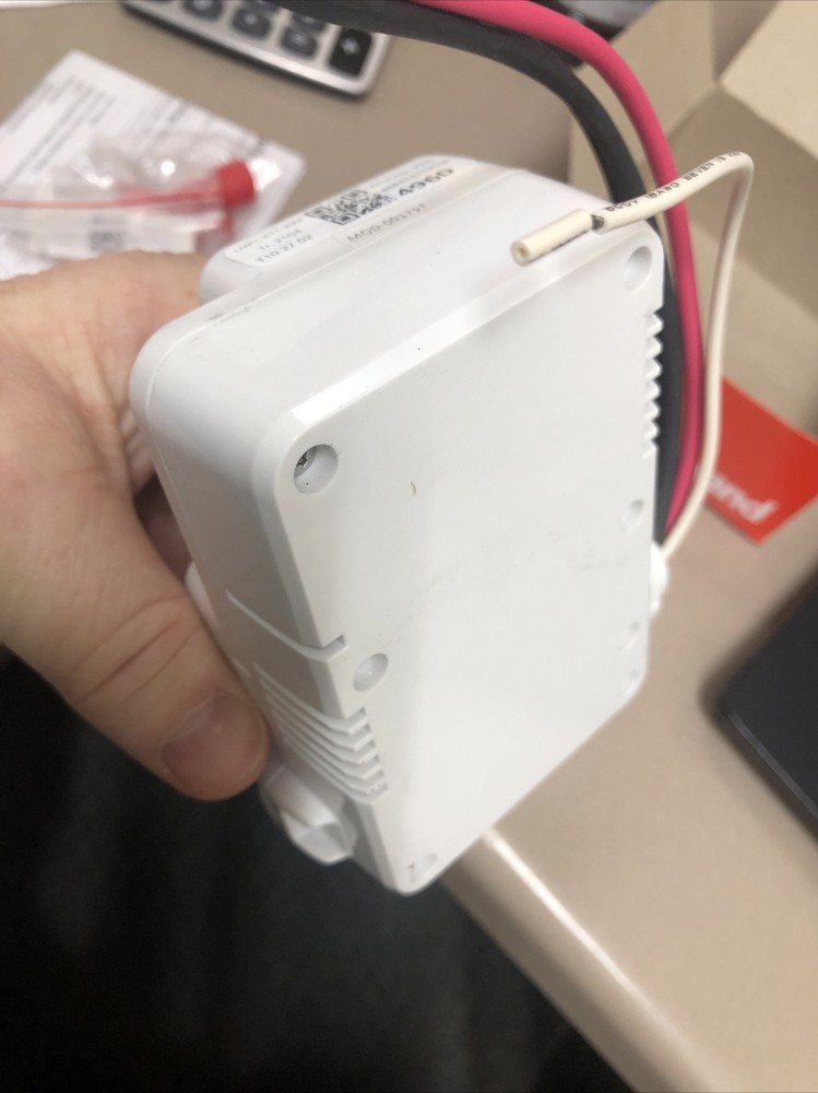 LEGRAND WATTSTOPPER LMPL-611-20M WIRELESS PLUG LOAD CONTROLLER
