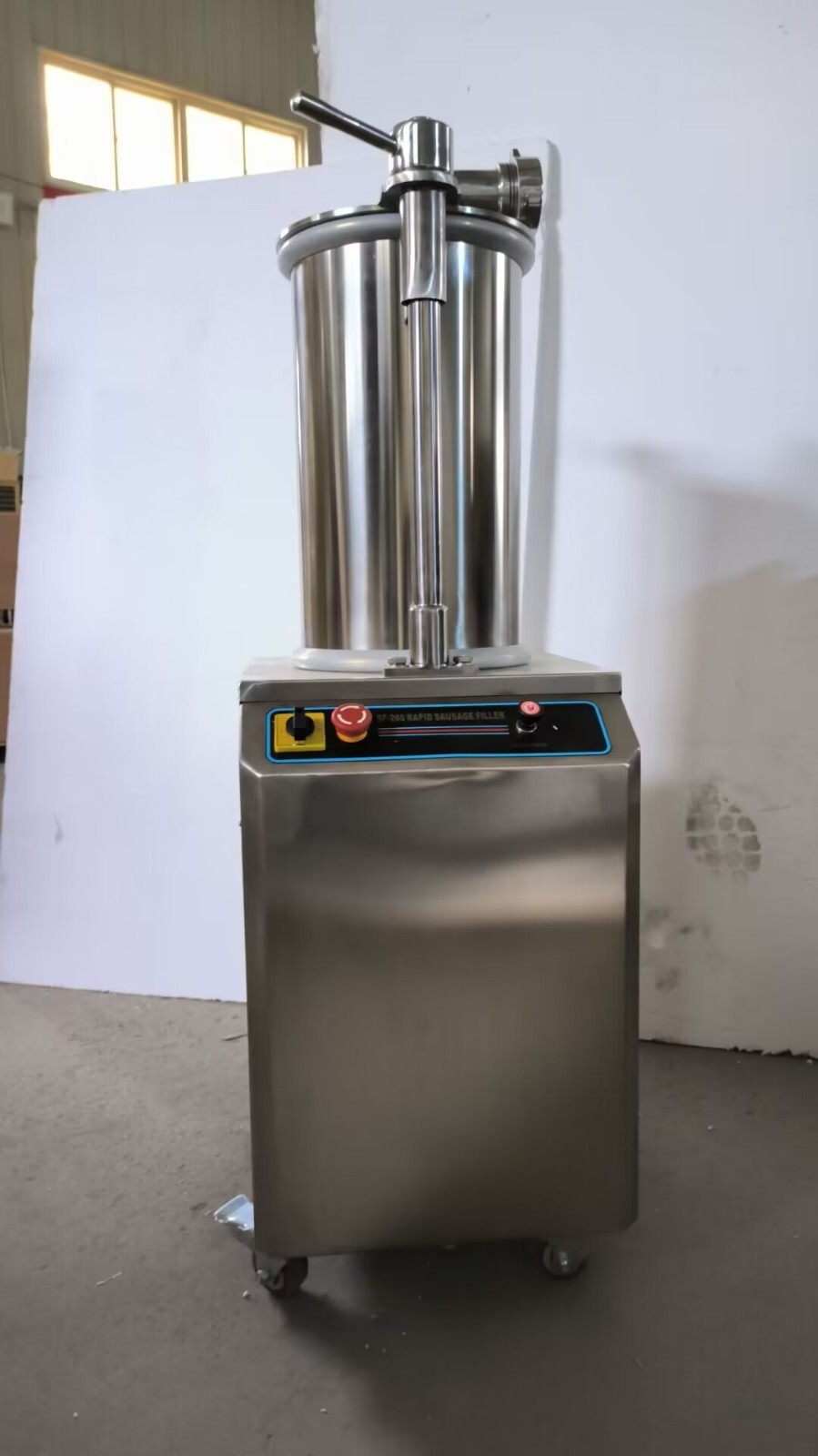 Hydraulic 57 lb. Sausage Stuffer | Automatic 110V | 882 lb/h | Sausage Filling