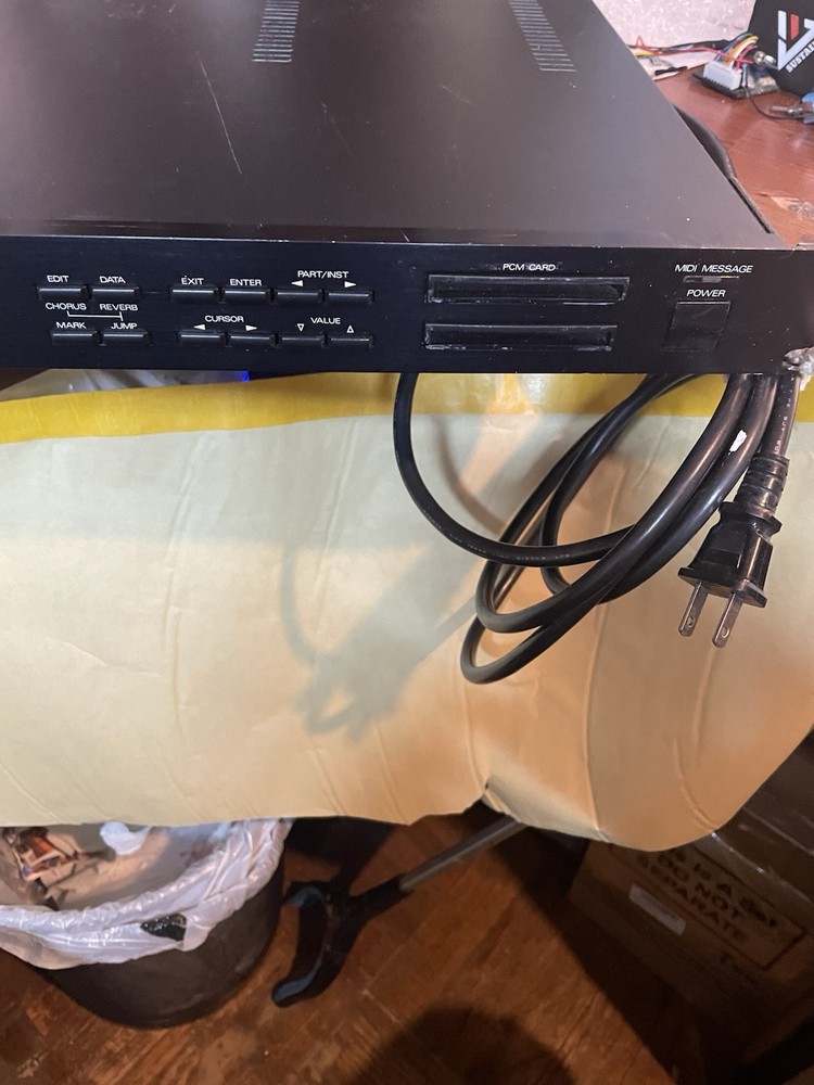 Rack Mount Roland Module loaded With Sounds Comes With Book