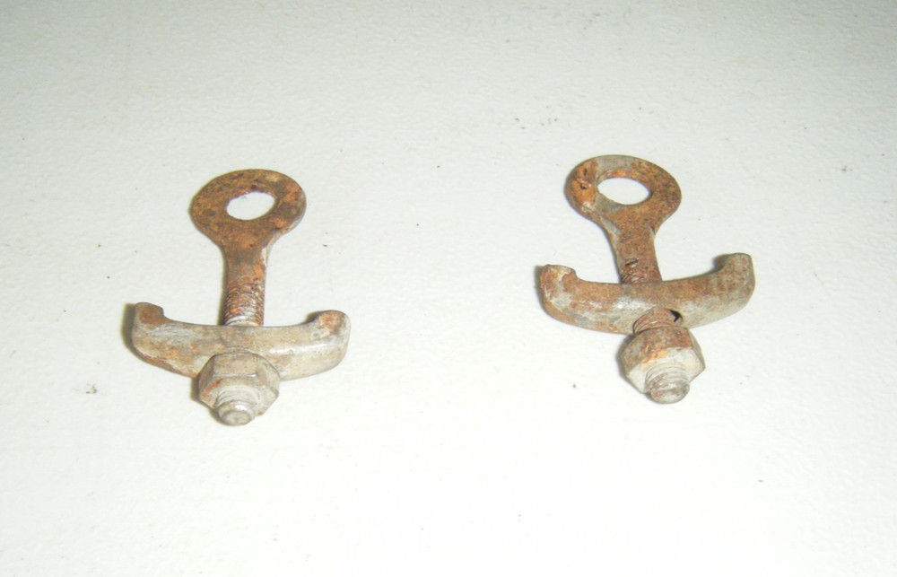 AXLE / CHAIN ADJUSTERSE #2197