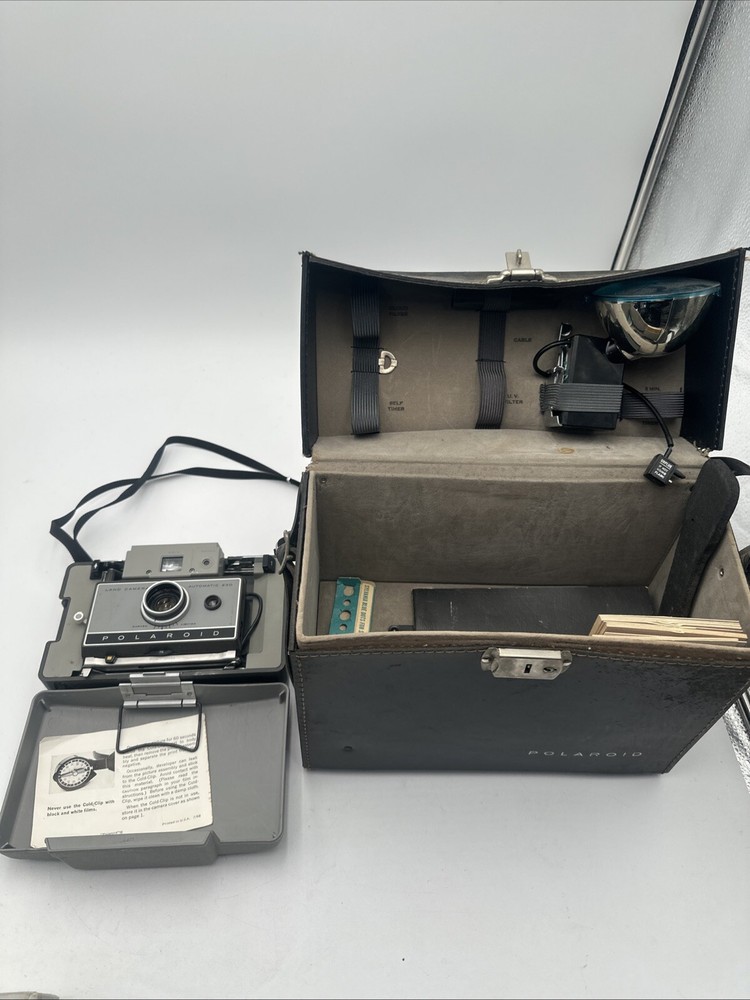 Polaroid Automatic 230 Land Camera - Custom Checkmate Case w/Flashbulbs & Manual