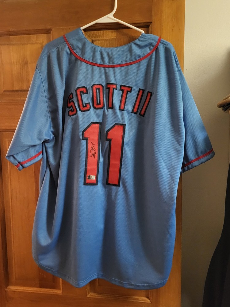 Victor Scott II Signed Jersey with COA