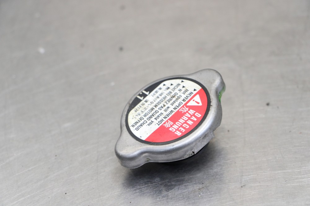 02-05 HONDA CB900F CB900 RADIATOR CAP