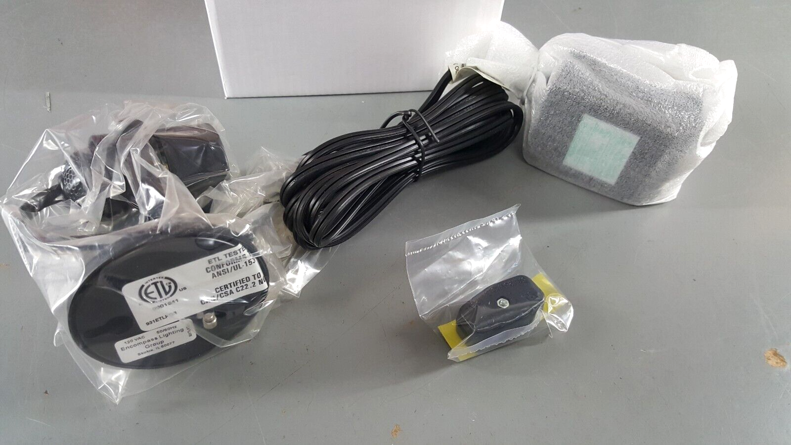 TECH LIGHTING 4" LIL WONDER 700F2 🖼 PORTABLE DISPLAY ART EXHIBIT SPOT LIGHT NEW