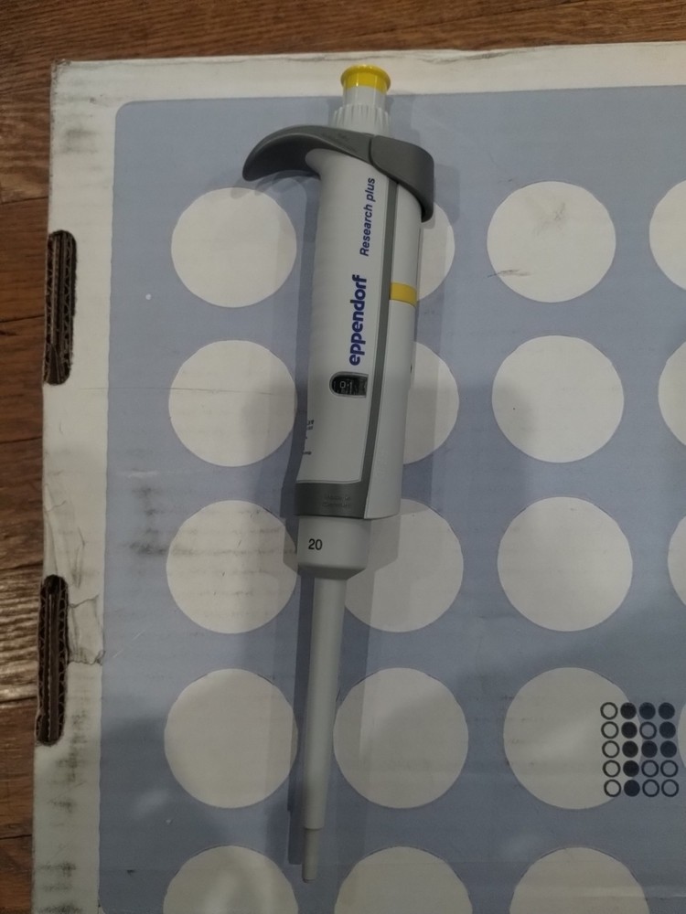 Eppendorf Research Plus Adjustable Pipette 20 uL