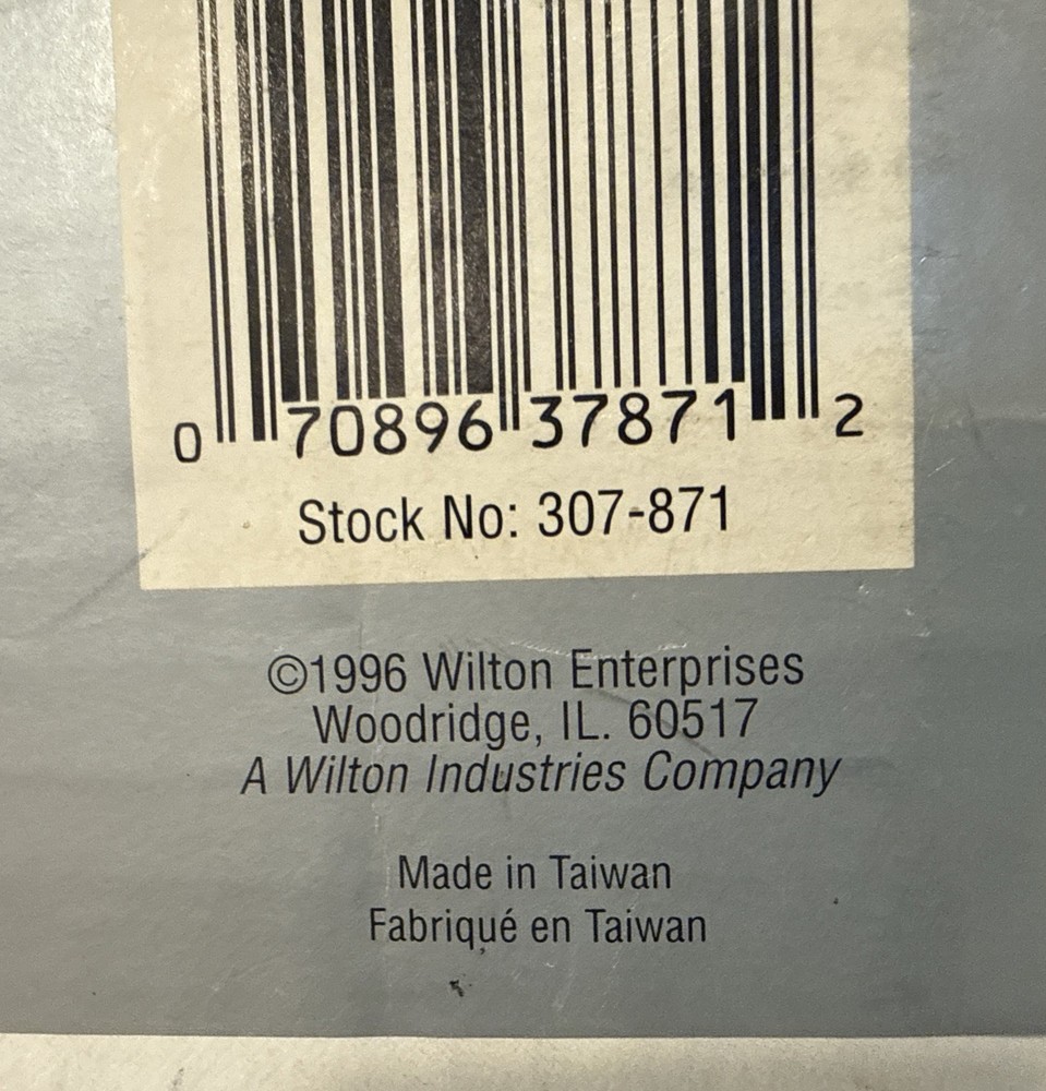 Wilton Candlelight Cake Stand 21.5” Diameter Scrollwork 1996 Original Box EUC