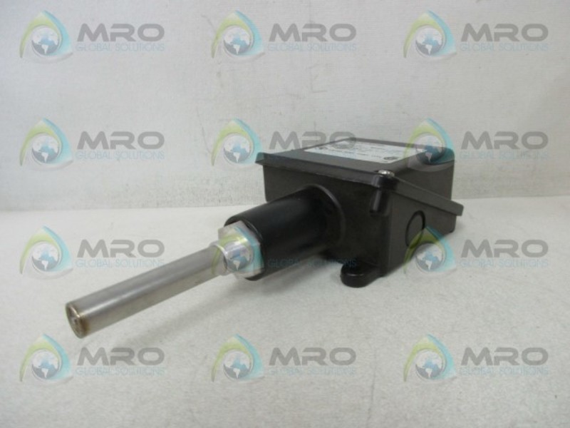 NELSON ELECTRIC B100-13807 TEMPERATURE CONTROLLER NSNP