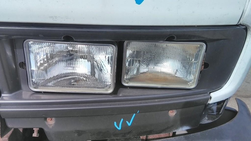 For 2005 GMC T7500 HEADLIGHT Left ,  OH