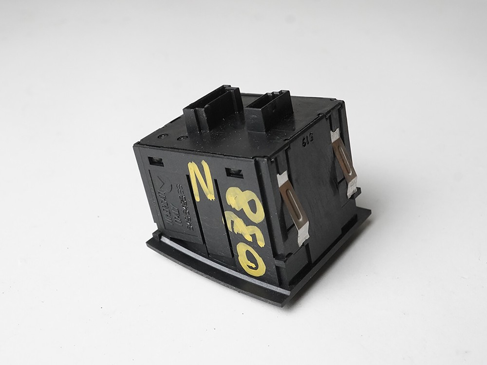 2007 - 2010 Bmw 3 Series E90 E91 E92 E93 Hazard Dtc Central Lock Control Switch