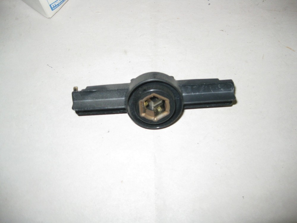 Mazda KF3418V05 distributor rotor