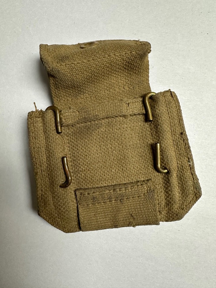 ENFIELD WWII SINGLE CANVAS POUCH DATED 1942.