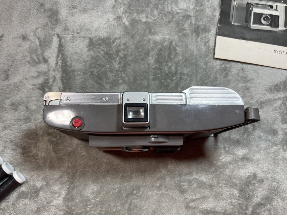 POLAROID LAND CAMERA MODEL J66 !! UNTESTED.
