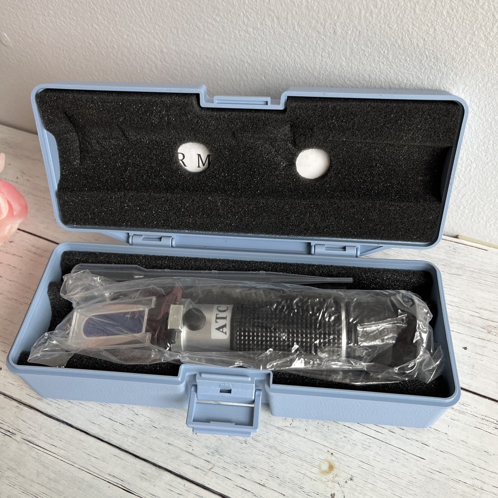 ATC PORTABLE HAND HELD Salinity REFRACTOMETER Agtech No Batteries Required! NEW
