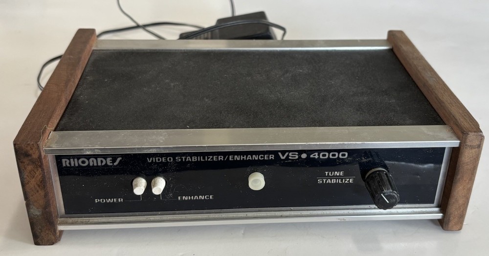 Vintage RHOADES Video Stabilizer / Enhancer VS 4000, Powers On