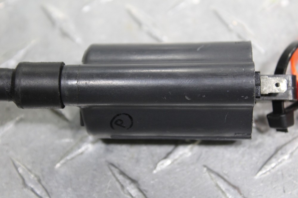 2002 DUCATI MONSTER 600 IGNITION COIL SPARK PLUG CAP